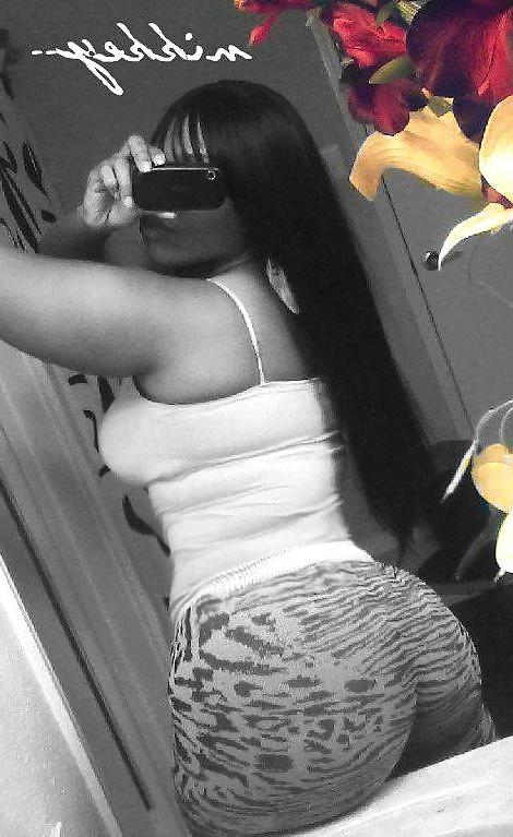 17P NICKI THICK ASS=NON NUDE