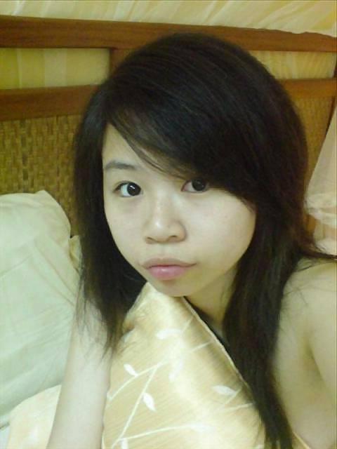 25P Cute Asian College Girls