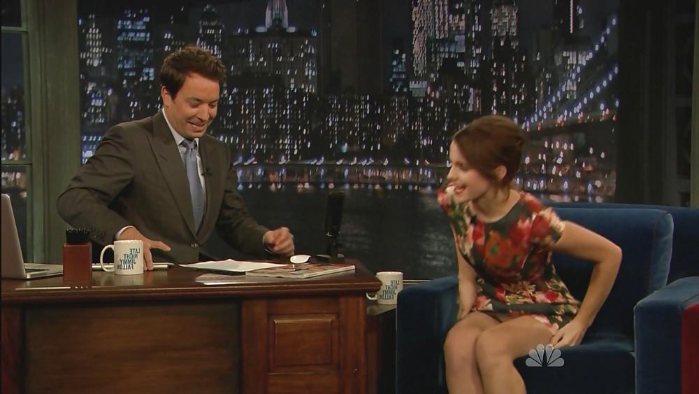 4P Emma Watson Upskirt