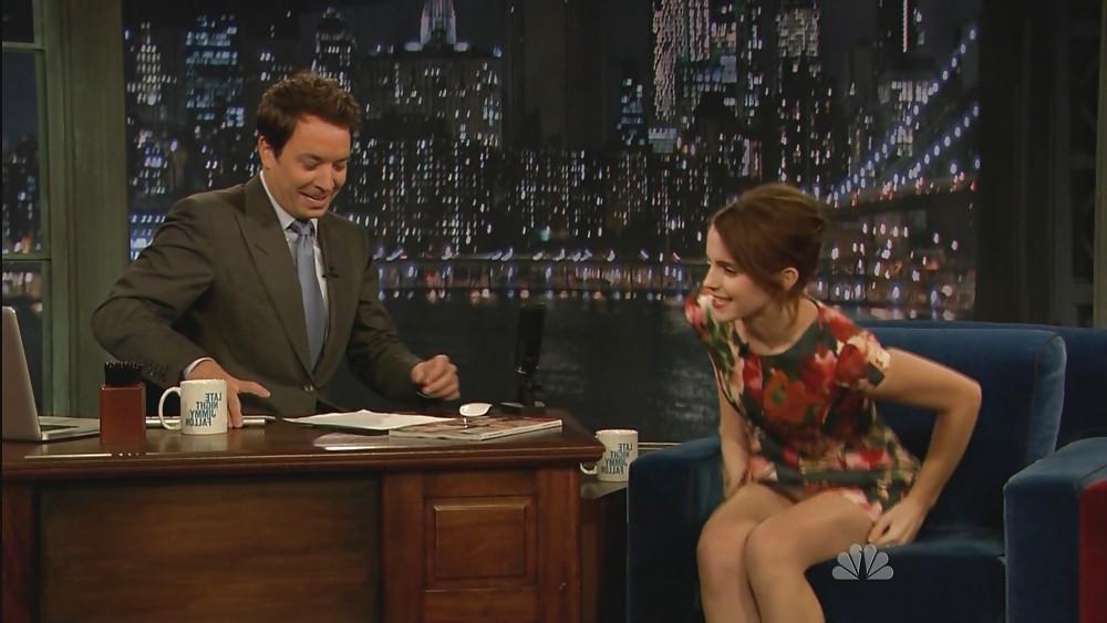 4P Emma Watson Upskirt