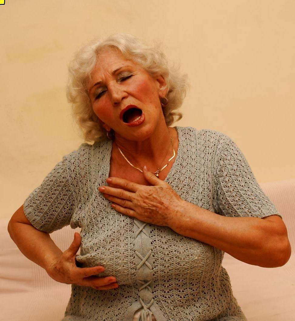 25P Granny's Gallery 2