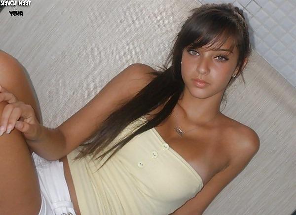 14P Sexy Non Nude Girls