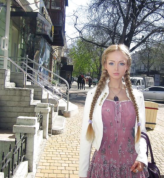 25P Valeria Lukyanova