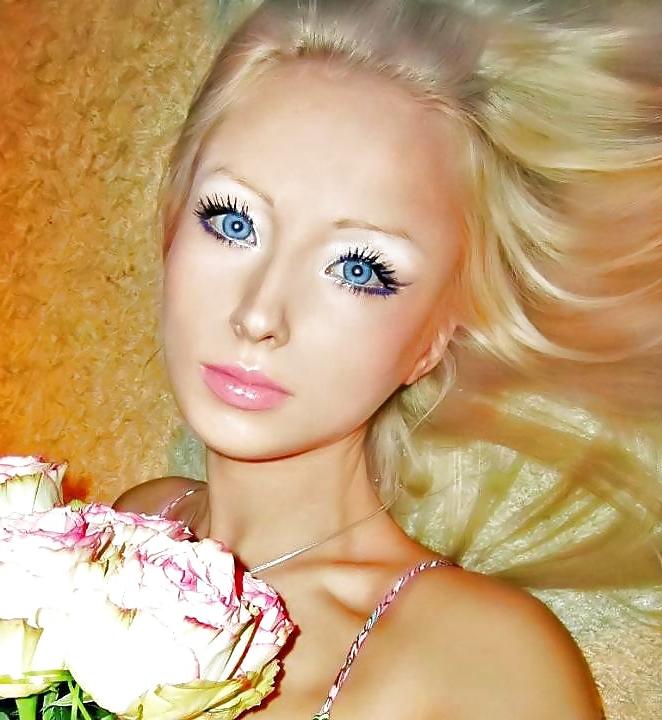 25P Valeria Lukyanova