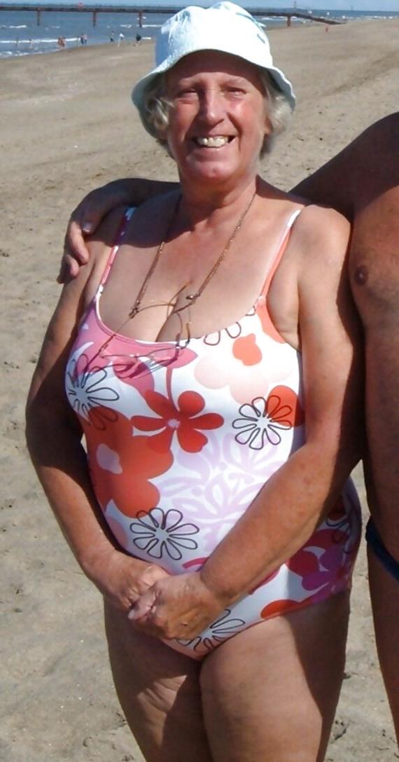 25P Swimsuit bikini bra bbw mature dressed teen big tits - 69
