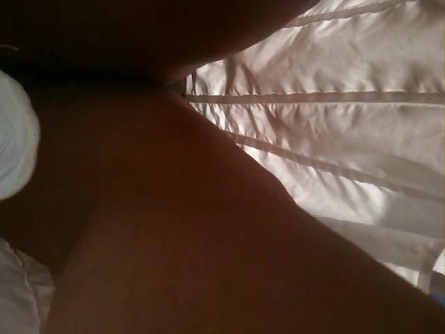 22P Upskirt belle femme mature
