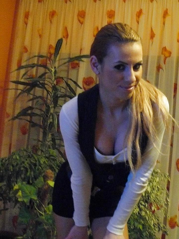 25P Non nude hotties 2