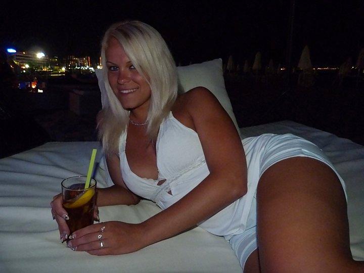 25P Non nude hotties 2
