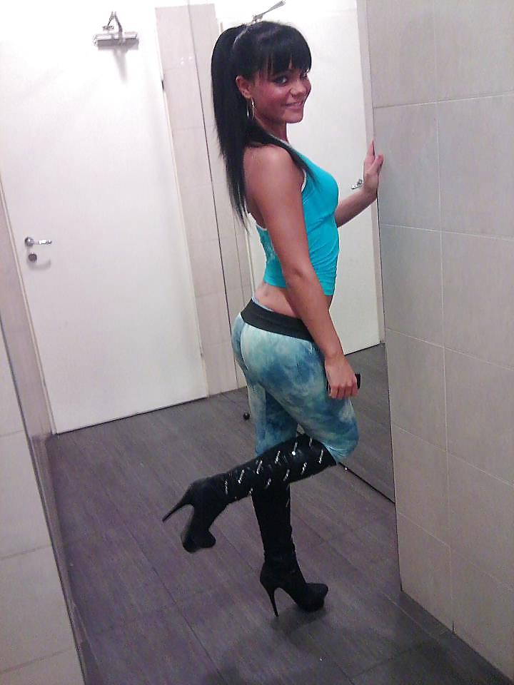 25P Non nude hotties 2