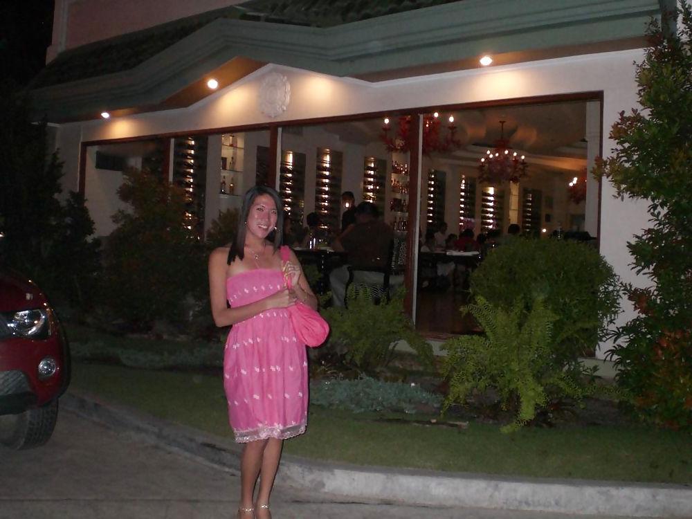 25P Filipino Ladyboy Christy