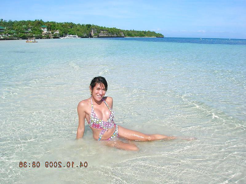 25P Filipino Ladyboy Christy