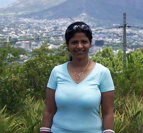 6P NIKKI....sexy married lady from India!