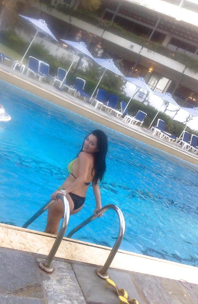 8P Greek bikini girls