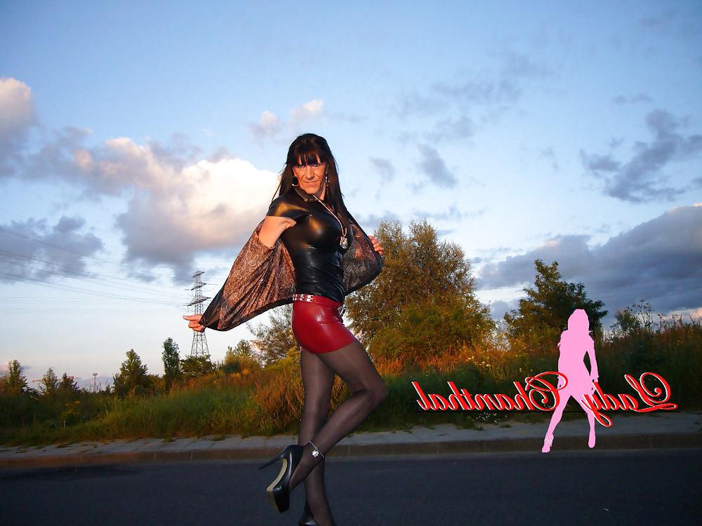 11P Lady Chanthal Latex