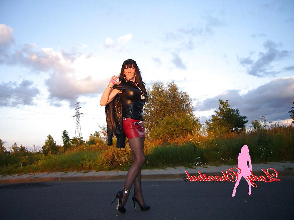 11P Lady Chanthal Latex