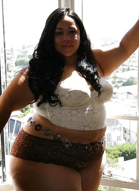 24P BBW in lingerie