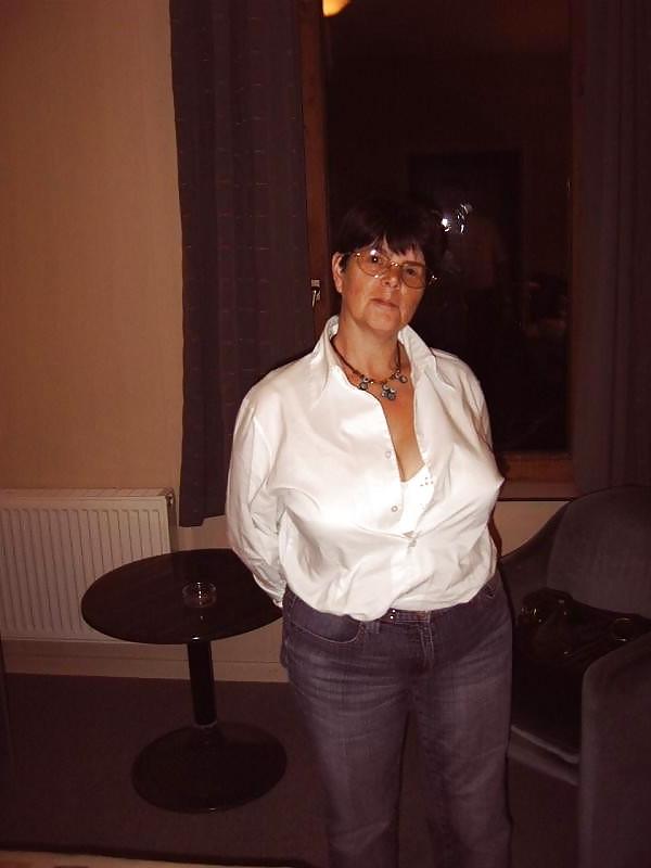 24P Busty grandma Monique