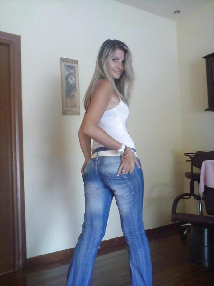 17P Greek girl: Eleanor