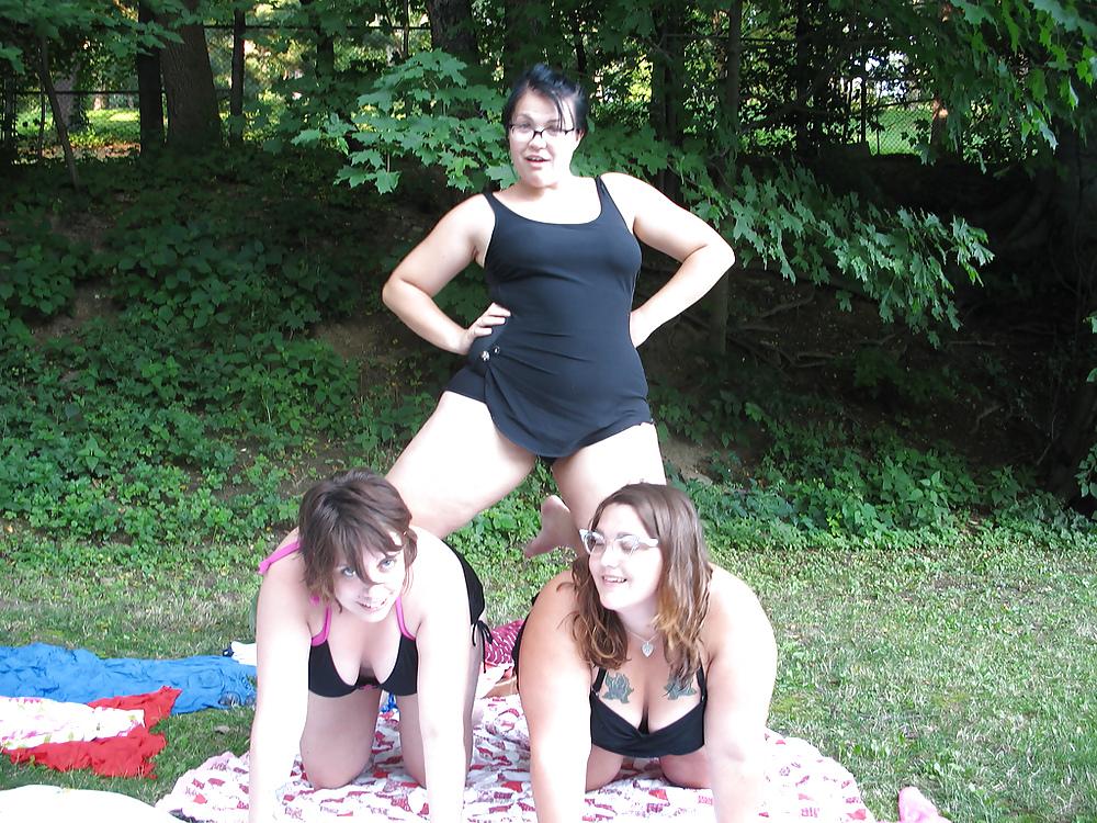 23P NON-NUDE girls around water 2