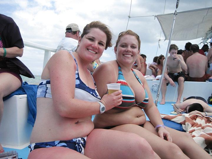 23P NON-NUDE girls around water 2