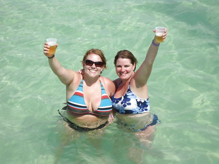 23P NON-NUDE girls around water 2