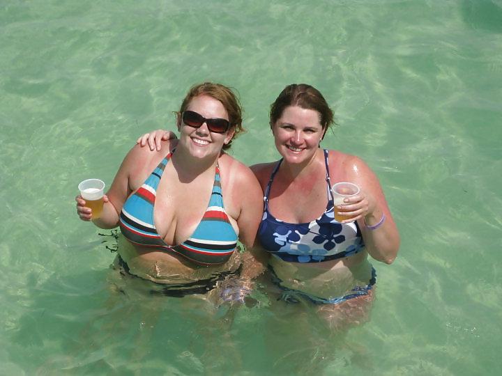 23P NON-NUDE girls around water 2