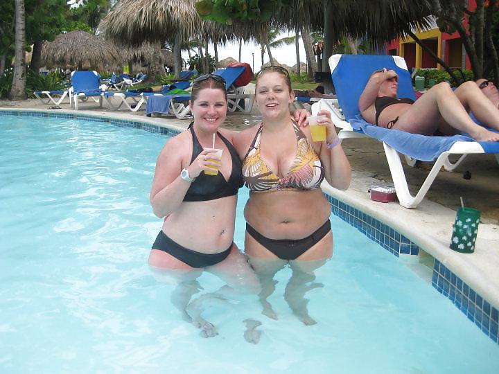 23P NON-NUDE girls around water 2