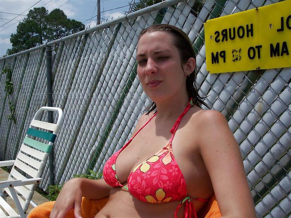 25P NON-NUDE girls around the water 3