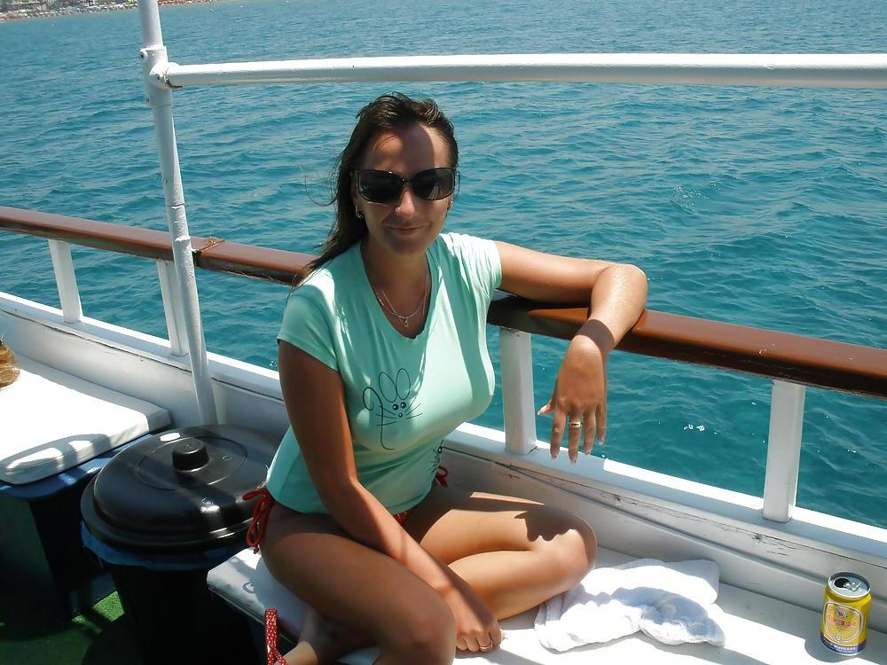 25P NON-NUDE girls around the water 3