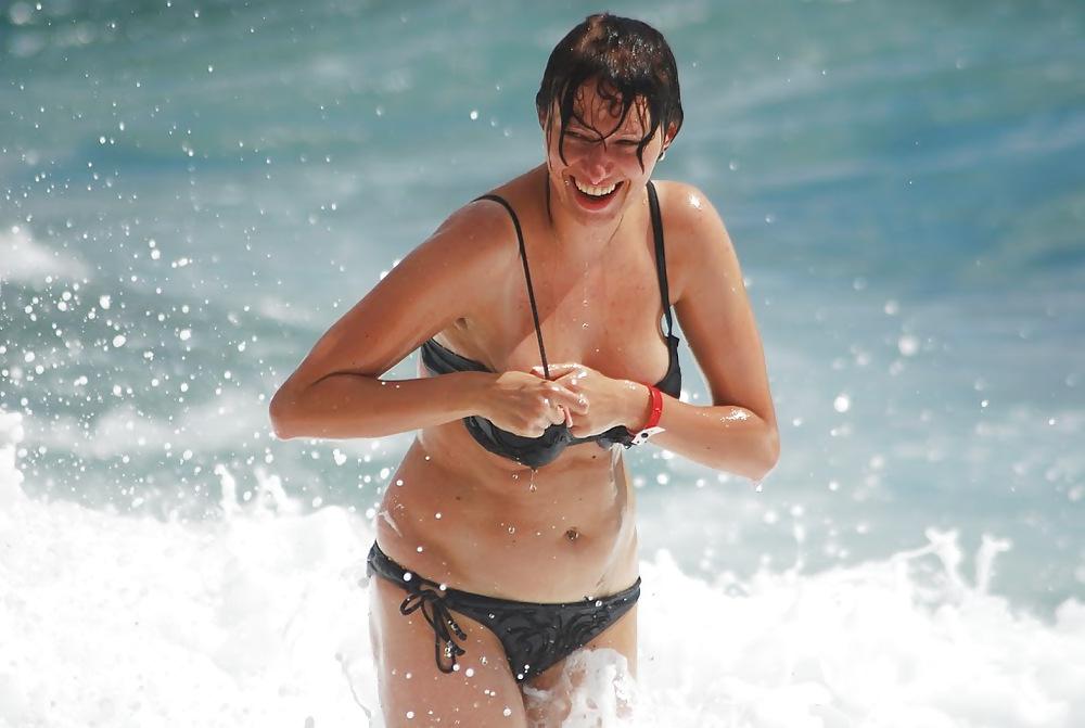 25P Wives On Vacation 1