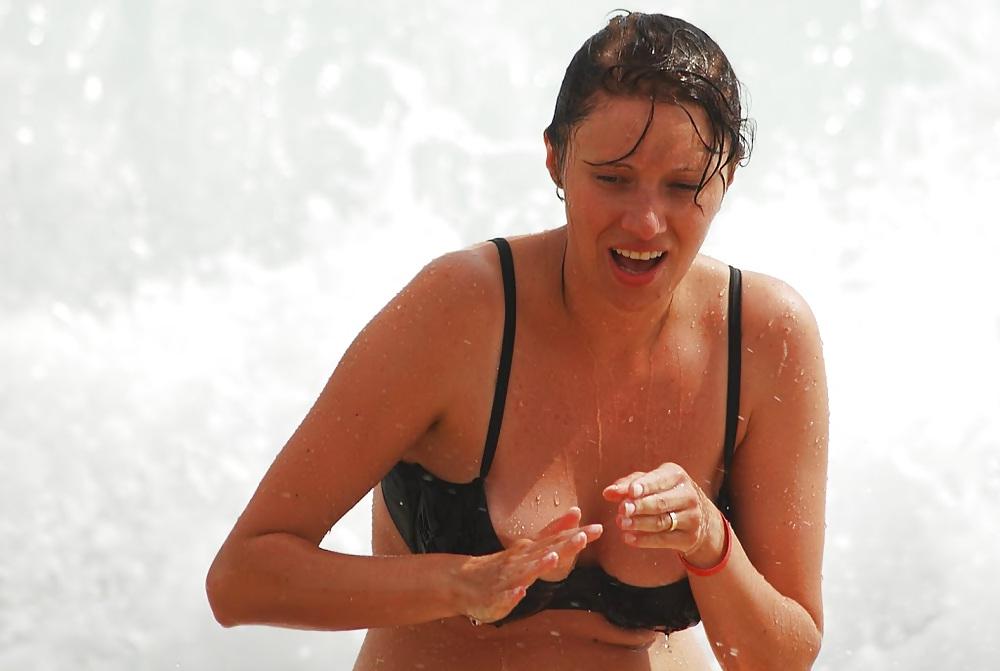 25P Wives On Vacation 1