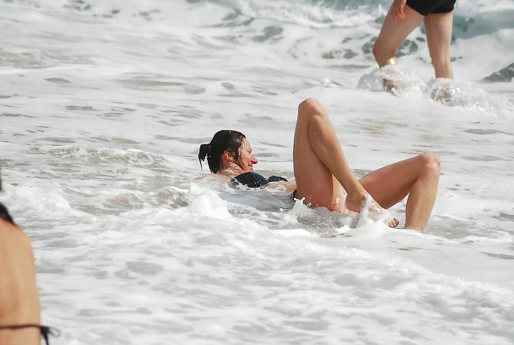 25P Wives On Vacation 1