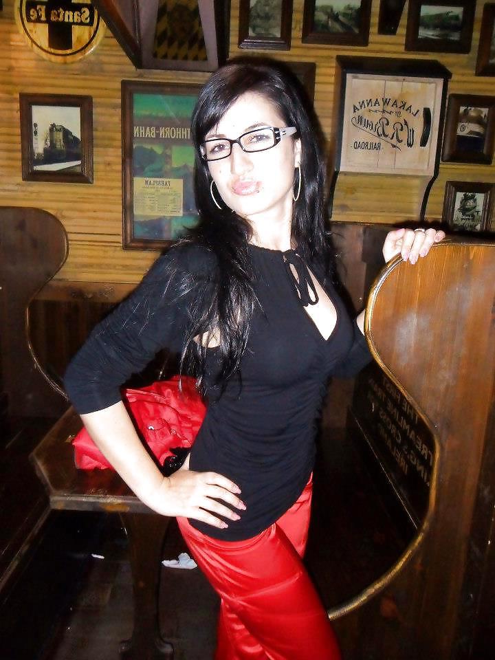 13P Romanian girl: georgiana