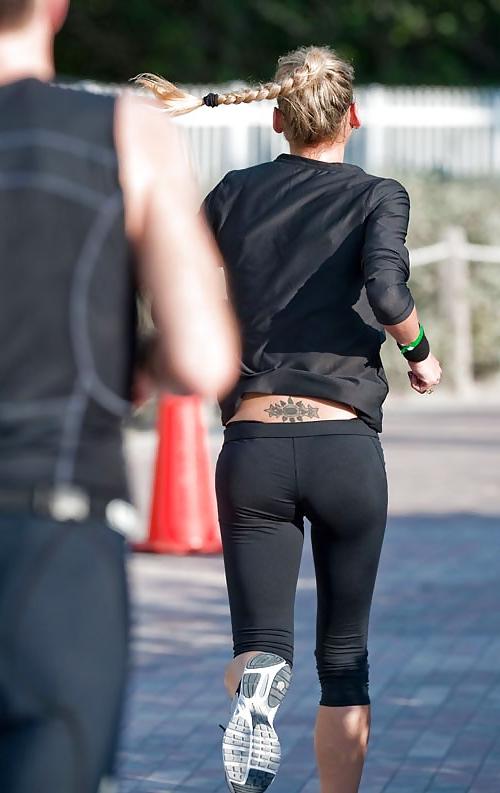 25P Voyeur Streets Asses