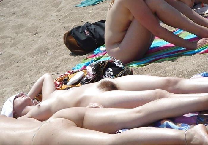 25P En la plava voyeur
