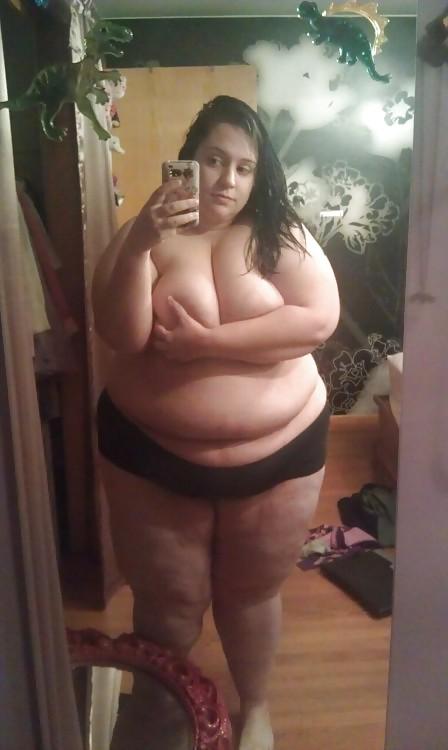 25P Bib and voluptuous females 2
