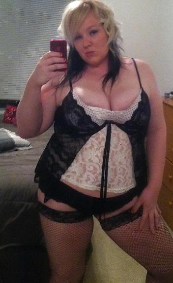 25P Bib and voluptuous females 2
