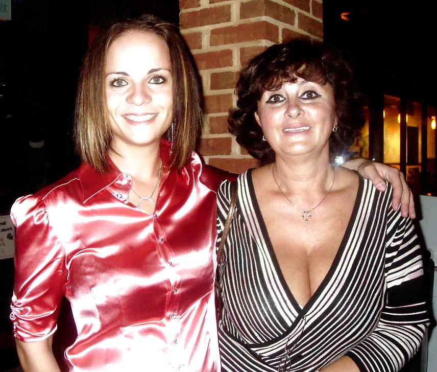 25P Sexy mature ladies 115( dressed)