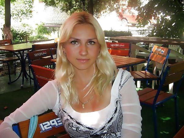 25P Russian Blonde