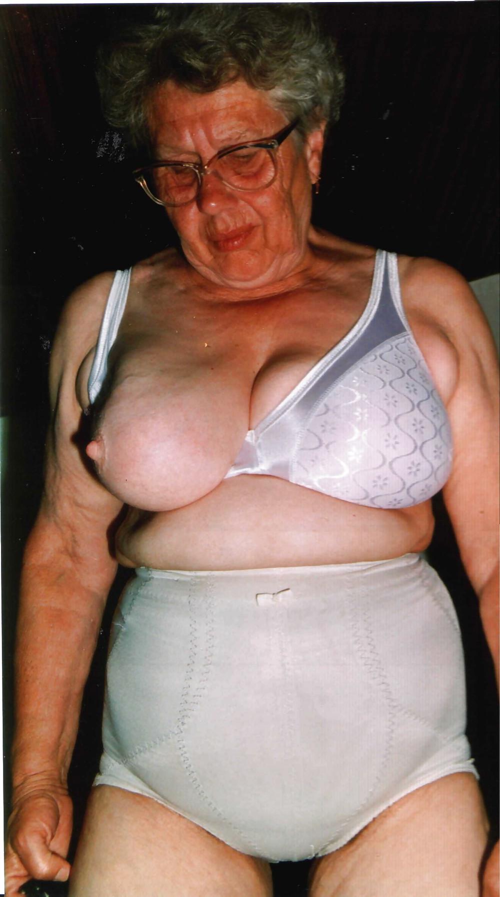25P Les salopes ( granny)