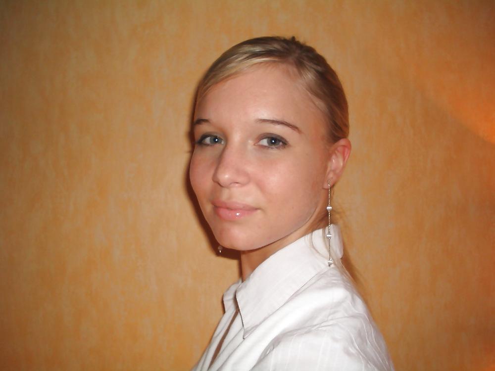 25P Stolen Pics - Blonde Girl Part 2