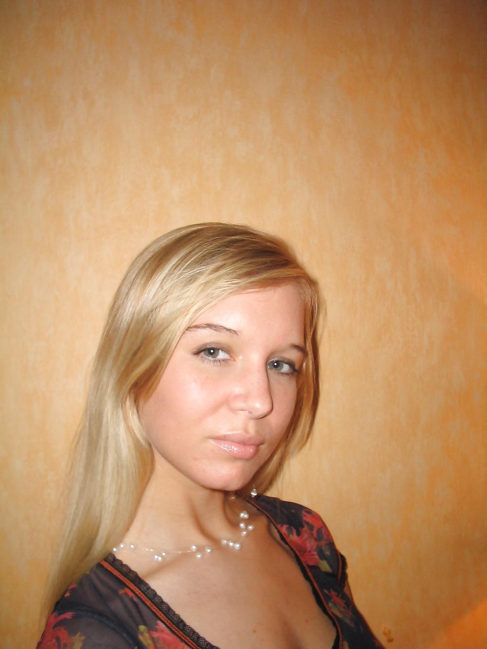 25P Stolen Pics - Blonde Girl Part 2