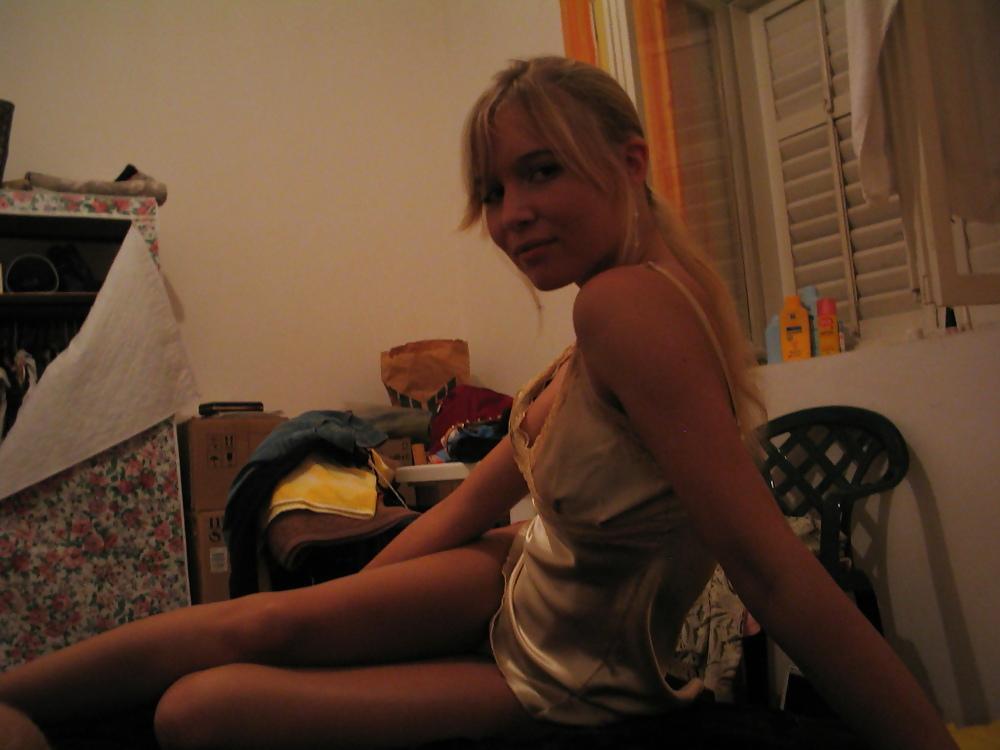 25P Stolen Pics - Blonde Girl Part 2