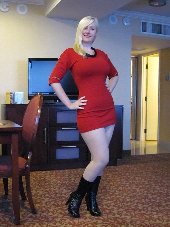 25P Curvy Beauties 30 Clothed Edition