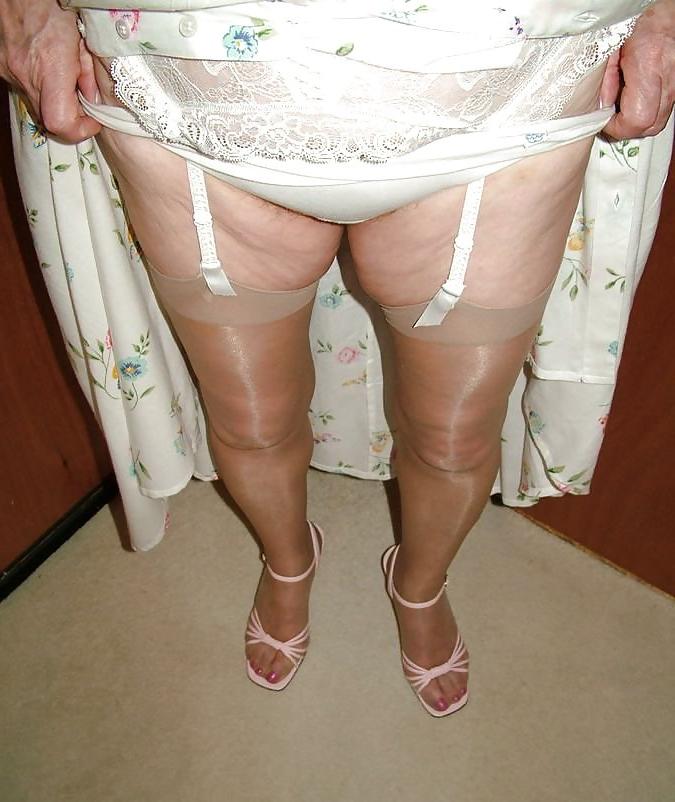 23P Denny granny nylon
