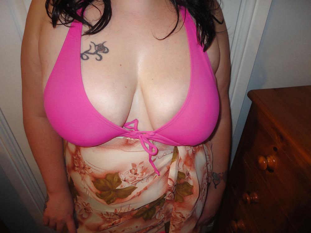5P Nice full breasts (non nude)