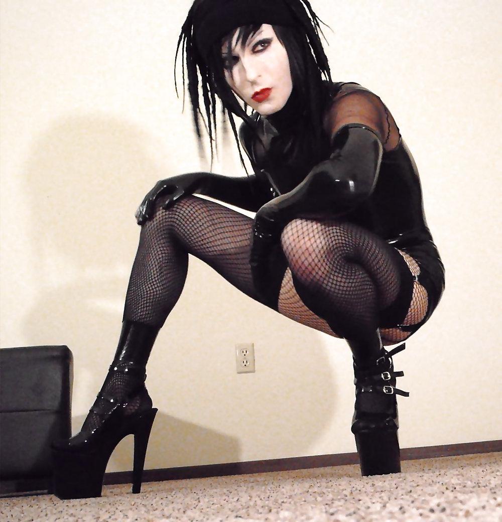 18P Rubber Garters and Kink