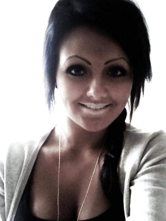 11P A few sexy pics of me nude and non nude 