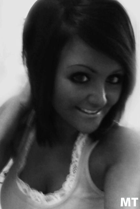 11P A few sexy pics of me nude and non nude 