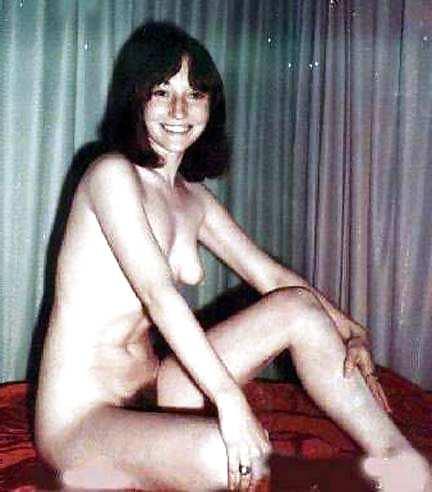 25P Hot vintage amateur girls